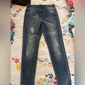 Rock & Republic Distressed Denim Jeans